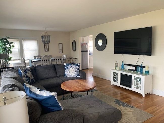 90 Manomet Ave, House other with 3 bedrooms, 2 bathrooms and 2 parking in Hull MA | Image 5