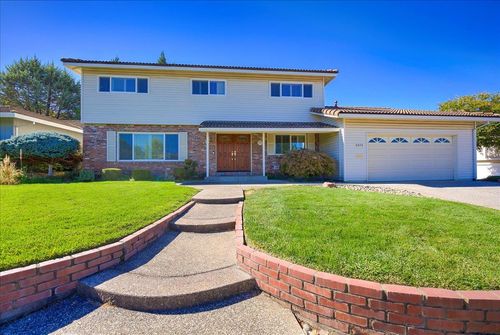 8076 Vintage Way, Fair Oaks, CA, 95628-3638 | Card Image