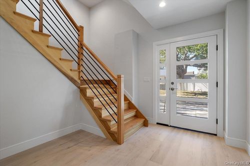 7 Sherborne Pl, Island Park, NY, 11558-1446 | Card Image