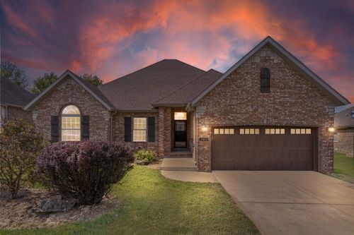 3857 N Sheedy Ave, Springfield, MO, 65803-8110 | Card Image