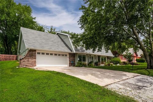 12010 E Park St, Sugar Creek, MO, 64054-1138 | Card Image