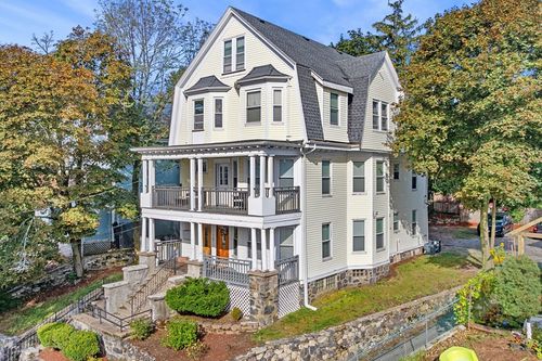 apt-2-124-122 Beacon Hill Ave, Lynn, MA, 01902-6329 | Card Image