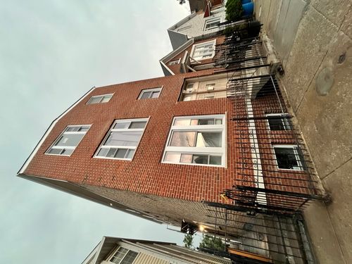3-2129 W 18th Place, Chicago, IL, 60608 | Card Image