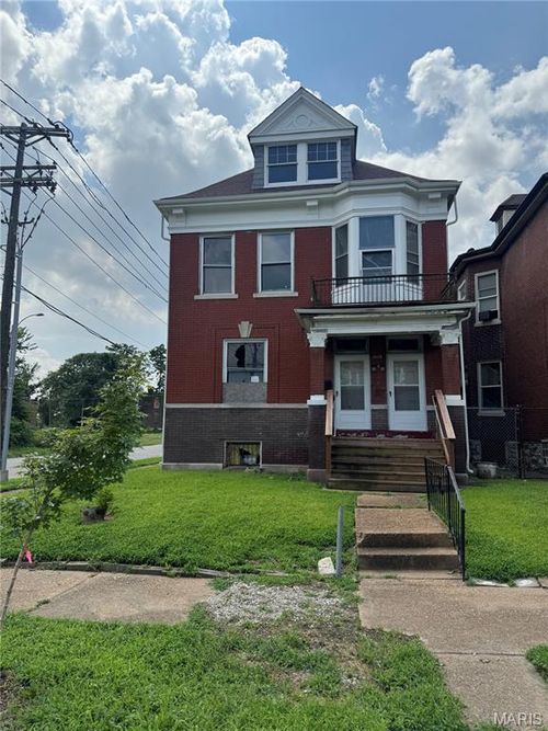 2902 Sullivan Ave, Saint Louis, MO, 63107-2618 | Card Image