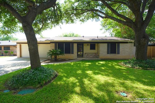 9802 La Rue St, San Antonio, TX, 78217-4514 | Card Image