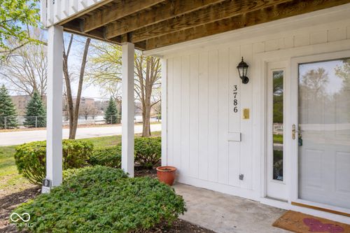 6873 Shore Island Dr, Indianapolis, IN, 46220-1127 | Card Image