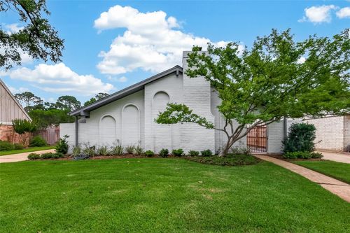 2814 Shadowdale Dr, Houston, TX, 77043-1715 | Card Image
