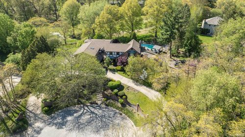 17343 Turnbury Ct, Granger, IN, 46530-9762 | Card Image