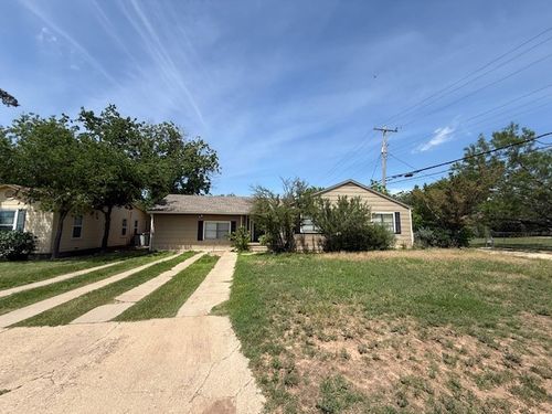 774 E North 11th St, Abilene, TX, 79601-3827 | Card Image