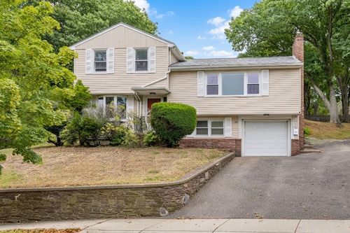 68 Faxon Ln, Quincy, MA, 02169-6616 | Card Image