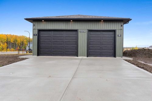 12038 77 Ave, Grande Prairie, AB, T8W0M5 | Card Image