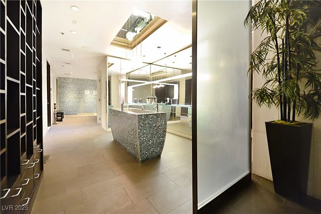 UNIT-1005 - 4575 Dean Martin Dr, Condo with 2 bedrooms, 2 bathrooms and 1 parking in Las Vegas NV | Image 46