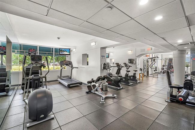 APT-2611 - 888 Brickell Key Dr, Condo with 2 bedrooms, 3 bathrooms and null parking in Miami FL | Image 33