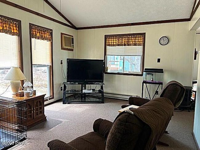 Living Room | Image 10