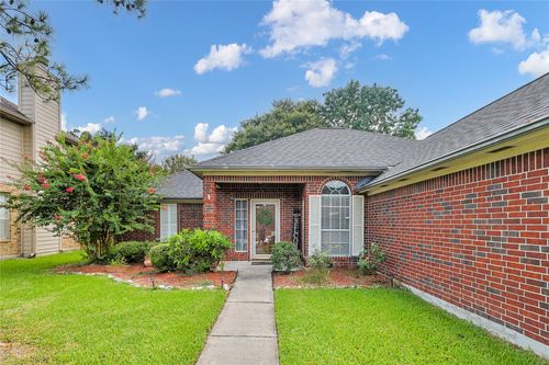 16114 Arborlea Dr, Friendswood, TX, 77546-3162 | Card Image
