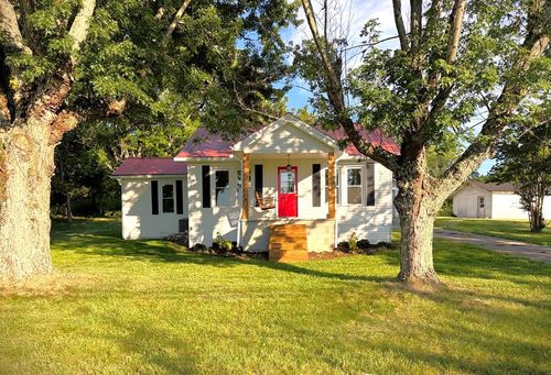 412 Twin Oaks Rd, Livingston, TN, 38570-5616 | Card Image