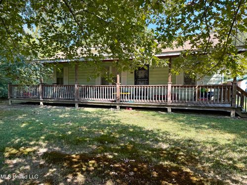 856 Meadowbrook Rd, Grenada, MS, 38901-9786 | Card Image