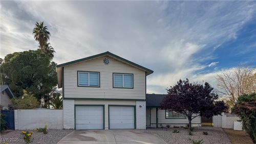 3821 Casa Blanco Pl, Las Vegas, NV, 89121-4509 | Card Image