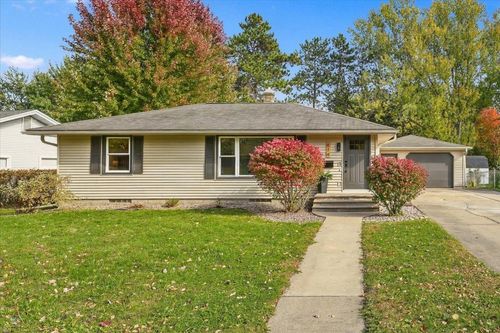 614 N Pearl St, River Falls, WI, 54022-1274 | Card Image