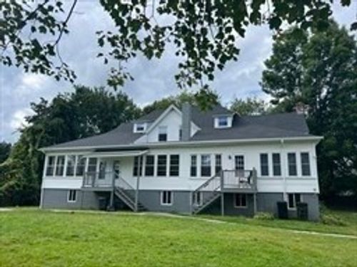 1-18 The Clearing St, Lunenburg, MA, 01462-2509 | Card Image
