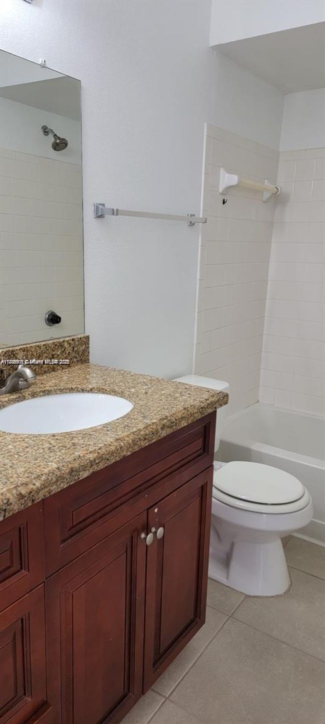 APT-4308 - 2846 S University Dr, Condo with 2 bedrooms, 2 bathrooms and null parking in Davie FL | Image 9
