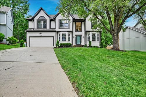 5307 Greenwood St, Shawnee, KS, 66216-5184 | Card Image