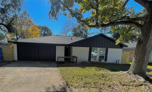 308 E Dumble St, Alvin, TX, 77511-3515 | Card Image