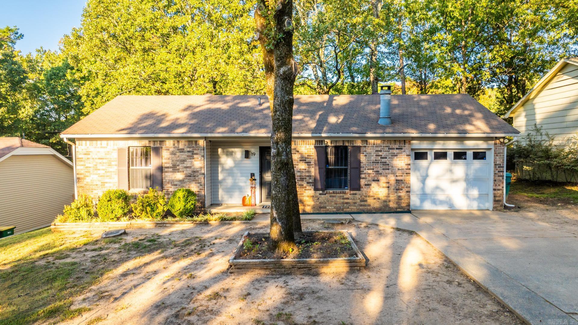 Point West Cir, Little Rock, AR 72211