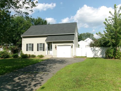 71 Eddywood St, Springfield, MA, 01118-1533 | Card Image