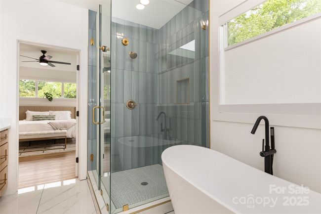 933 Tennyson Dr, House other with 4 bedrooms, 4 bathrooms and null parking in Charlotte NC | Image 16