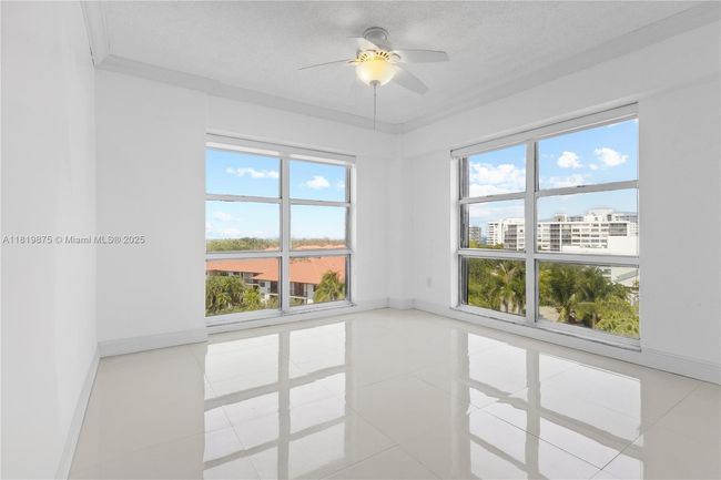 APT-8A - 77 Crandon Blvd, Condo with 2 bedrooms, 2 bathrooms and null parking in Key Biscayne FL | Image 22