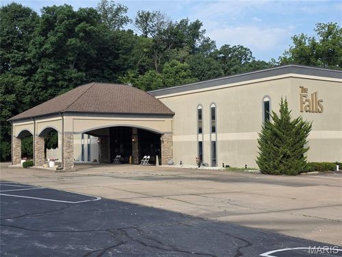 300 Admiral Weinel Blvd, Columbia, IL, 62236-1989 | Card Image