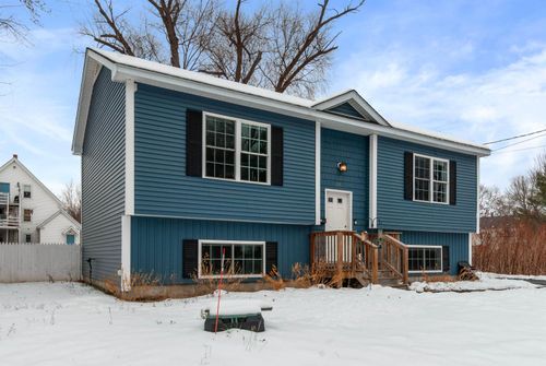 32 Mechanic St, Farmington, NH, 03835-3248 | Card Image