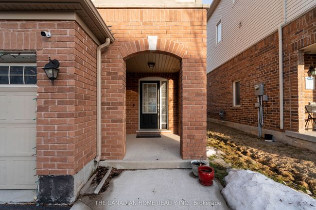 72 Colonel Frank Ching Cres, House attached with 4 bedrooms, 3 bathrooms and 2 parking in Brampton ON | Image 6