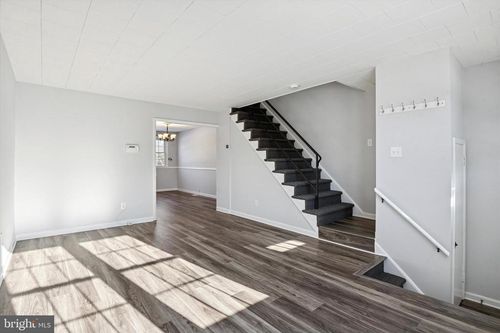 355 Mary St, DOWNINGTOWN, PA, 19335-2517 | Card Image