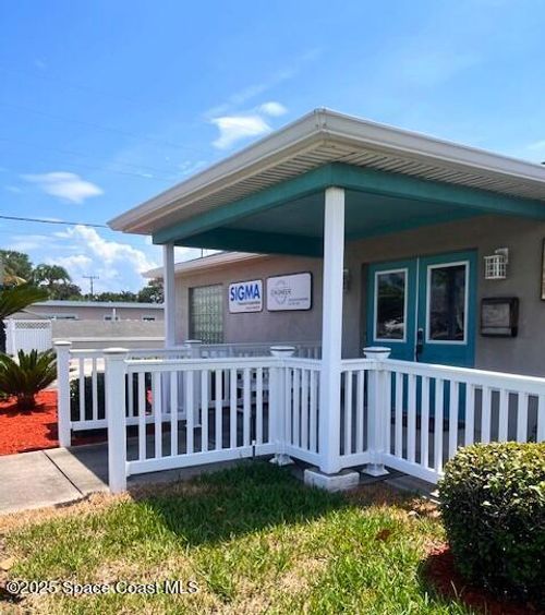 201 6th Ave, INDIALANTIC, FL, 32903-3303 | Card Image