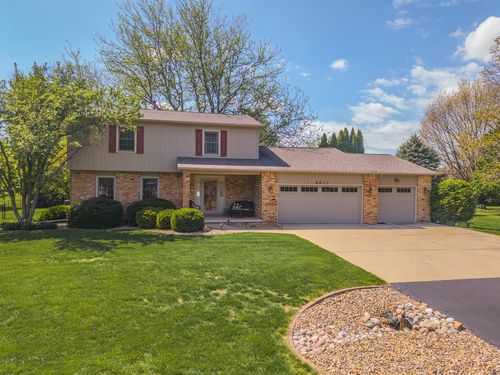 8833 Tamarac Way, Bloomington, IL, 61705-5546 | Card Image