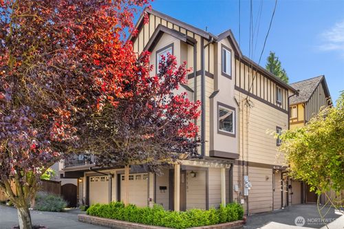 9113 45th Ave Sw, Seattle, WA, 98136-2630 | Card Image