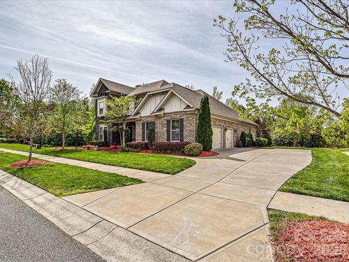 101 Enclave Blvd, Matthews, NC, 28104-0035 | Card Image