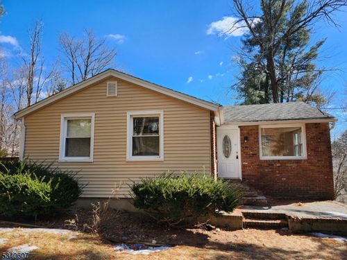 30 Hemlock Ln, West Milford, NJ, 07480-1410 | Card Image