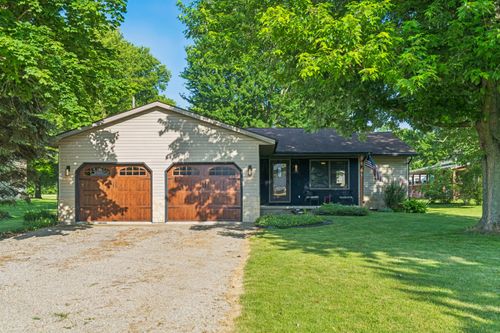 4490 N Bank Rd, Buckeye Lake, OH, 43008-7857 | Card Image