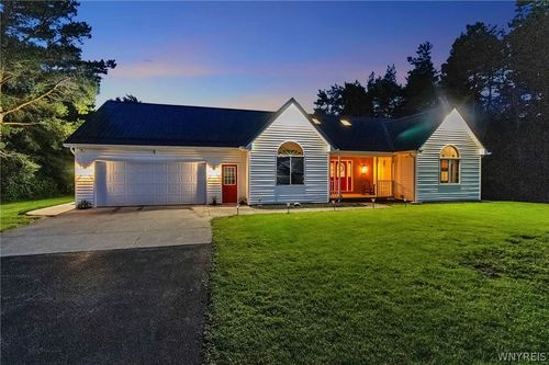 5132 Upper Mountain Rd, Lockport, NY, 14094-9605 | Card Image