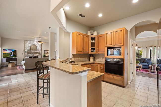 7 Mcinnis Ct, House other with 3 bedrooms, 3 bathrooms and null parking in Bulverde TX | Image 12
