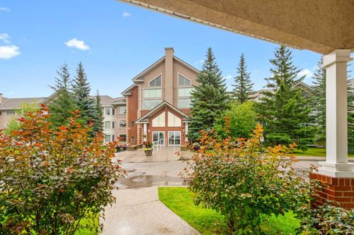 246-6868 Sierra Morena Blvd Sw, Calgary, AB, T3H3R6 | Card Image