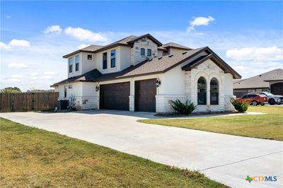 1052 Parkview Dr Way, House other with 4 bedrooms, 2 bathrooms and null parking in Salado TX | Image 2