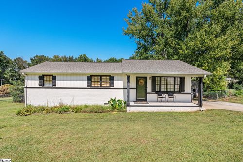 408 Mcelhaney Rd, Travelers Rest, SC, 29690-2213 | Card Image