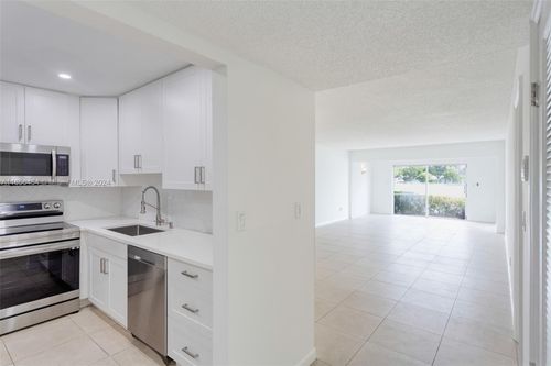 107-873 Ne 195th St, Miami, FL, 33179 | Card Image