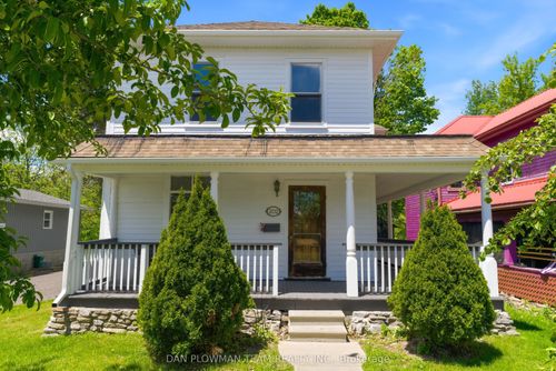 202 Queen St, Campbellford, ON, K0L1L0 | Card Image