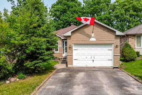37 Nicholson Dr, Barrie, ON, L4N8L7 | Card Image