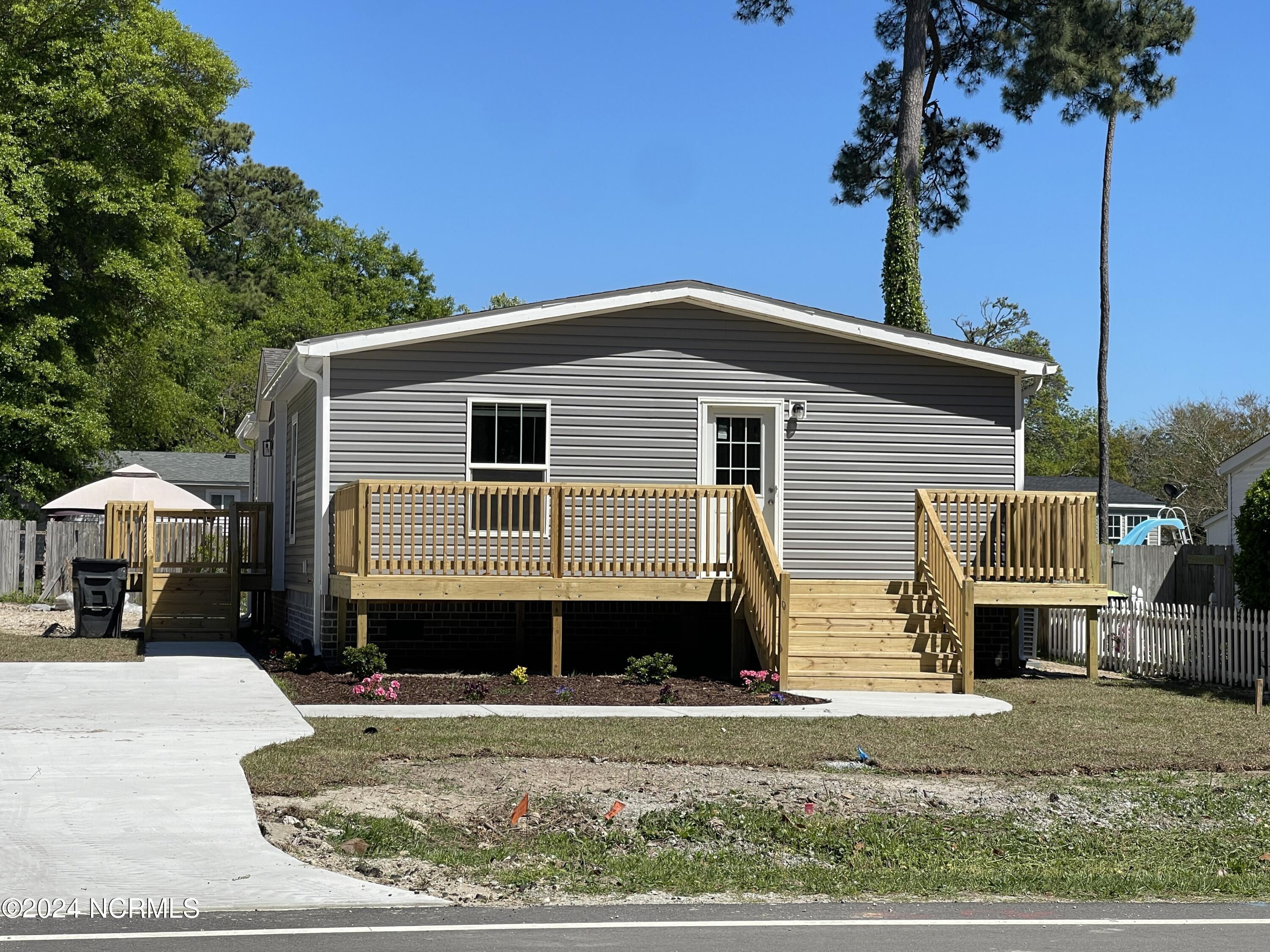 Beach Dr, Sunset Beach, NC 28468